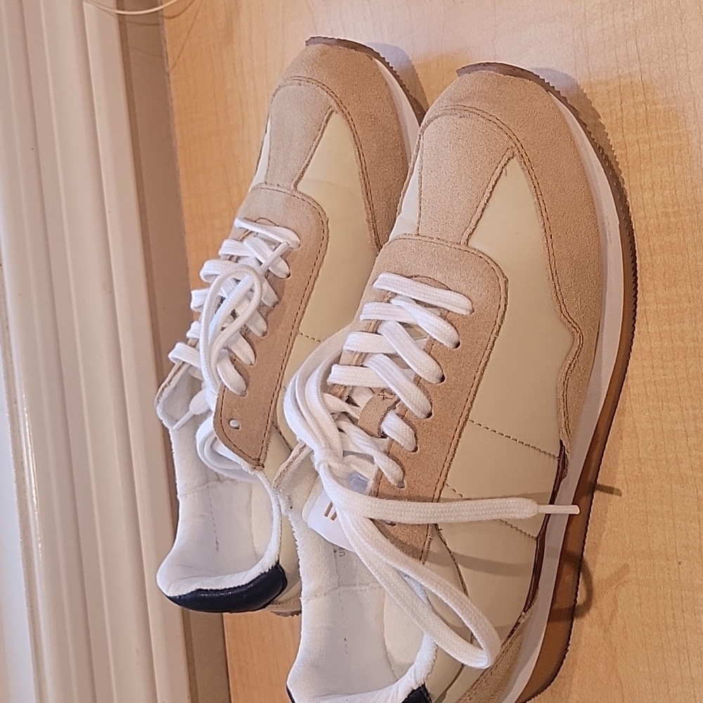 Madewell sneakers size 7